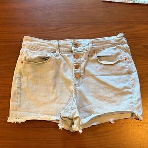 Women's button-fly Light Blue Denim Shorts with a little stretch